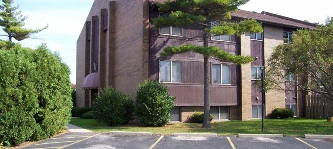 The Pine and Hampton Place - The Pines