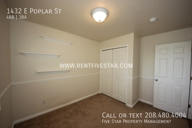 Building Photo - 1432 E Poplar St