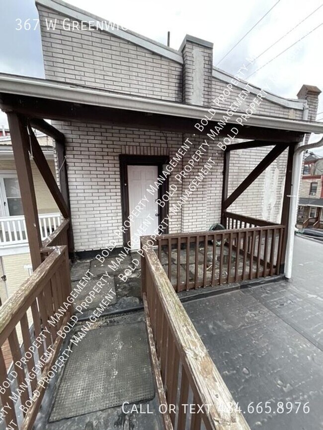 Building Photo - 367 W Greenwich St