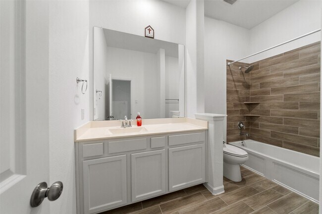 Building Photo - 11107 Willamer St