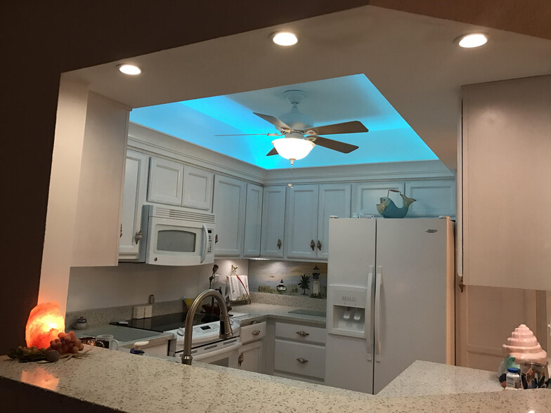 kitchen newly remodeled - 106 Siena Way