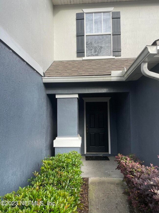 Building Photo - 876 Black Cherry Dr S