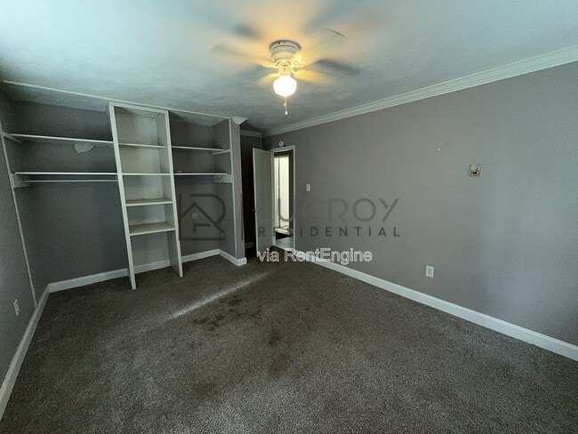 Building Photo - 3030 Oak Forest Dr