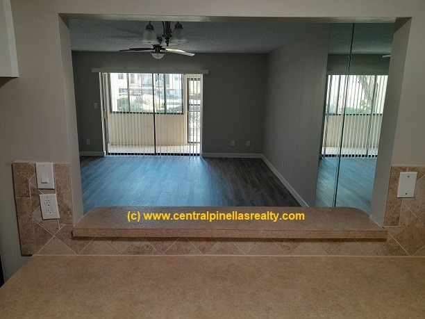 Building Photo - 2400 Winding Creek Blvd