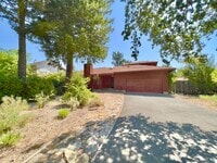 Building Photo - Spacious Three Bedroom Calistoga Home