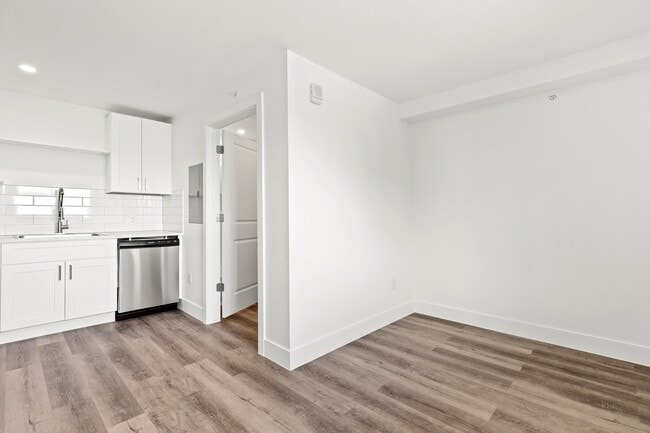 Floorplan - Eleven8 Apartments