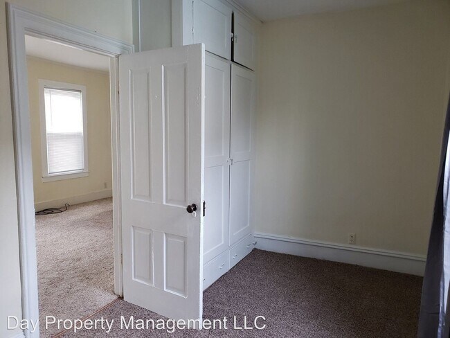 Building Photo - 2 br, 1 bath Apartment - 581 MT. Vernon St.