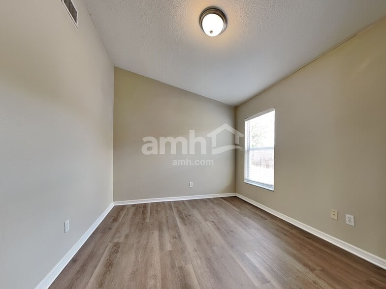 Building Photo - 1739 Mosaic Forest Dr