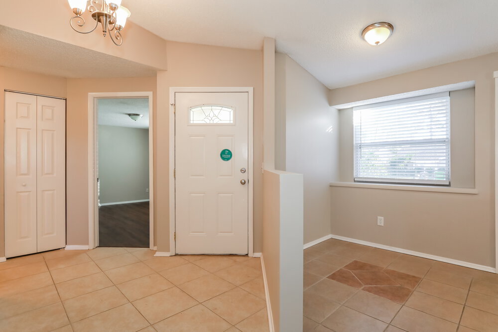 Building Photo - 8060 Creedmoor Dr