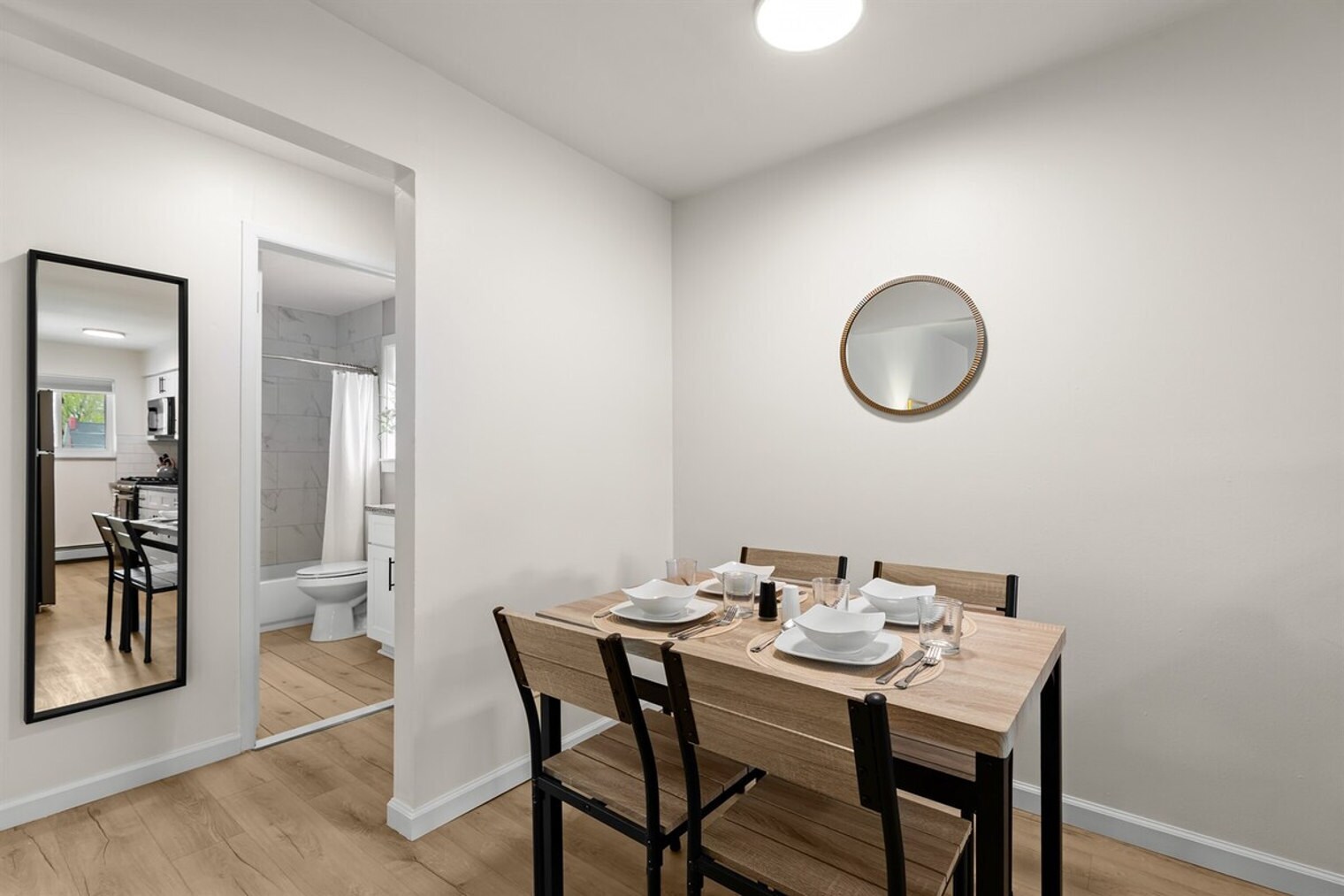 Building Photo - 22 2nd St