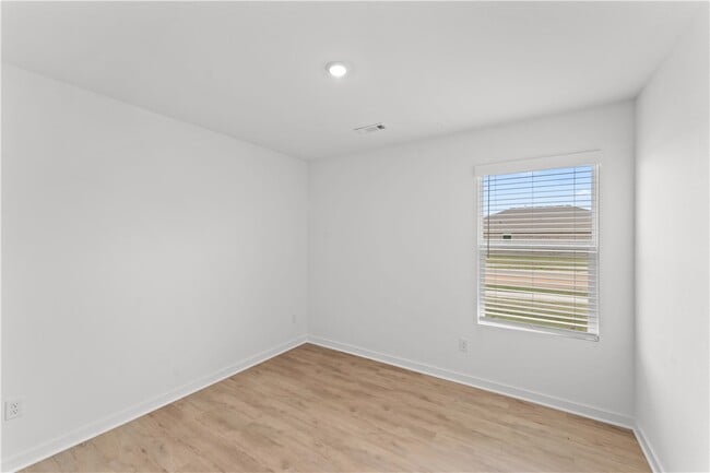 Building Photo - 3060 Laredo Ln