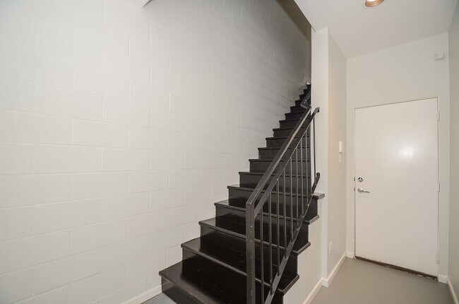 Building Photo - 1522 Blodgett St
