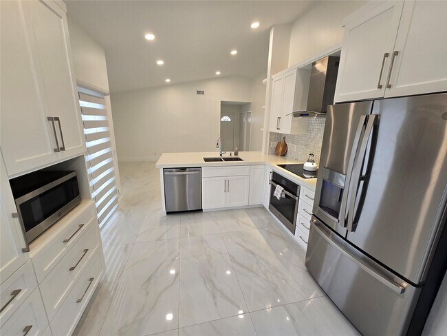 Building Photo - 1303 Seagrape Cir