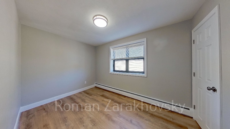 Building Photo - 39 Shepard St