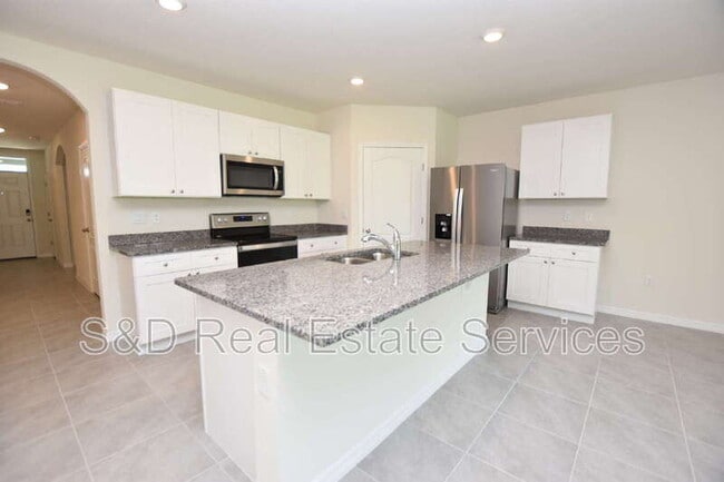 Building Photo - 5552 Siltstone St