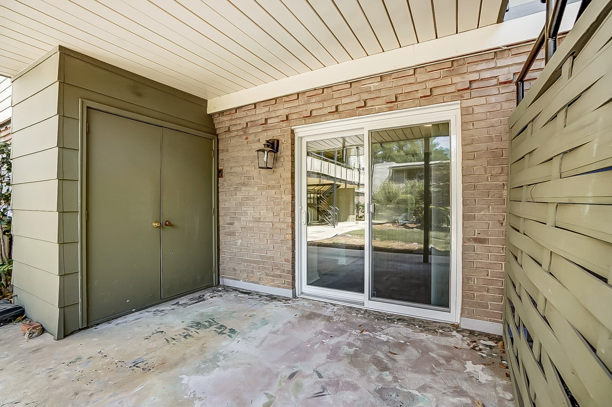 Building Photo - 2600 Park Rd