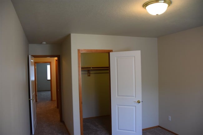 Building Photo - 2103 NE 81st Ave