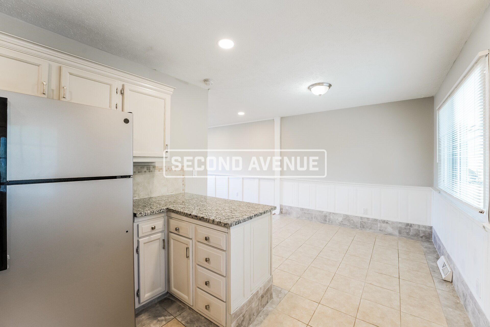 Building Photo - 204 Dolomite Dr
