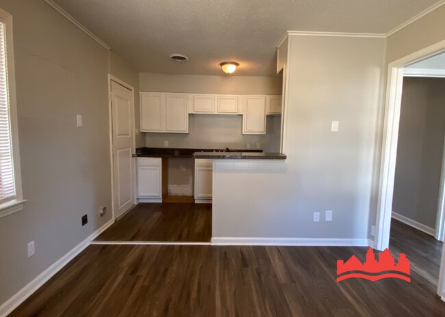 Building Photo - 745 Harahan Rd