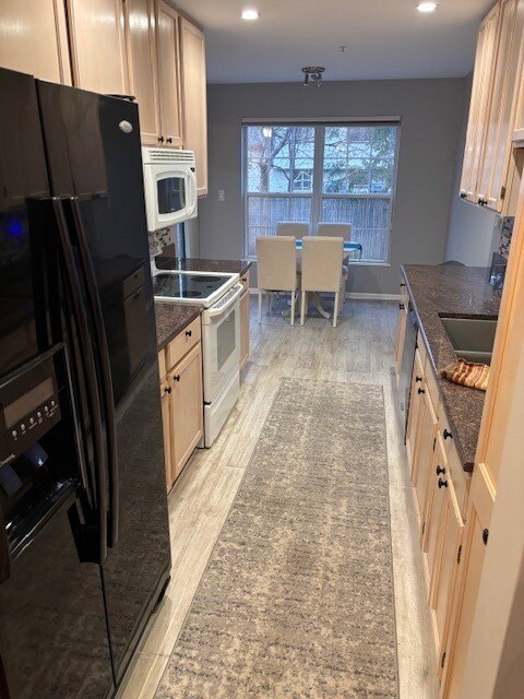 Building Photo - 5S530 Paxton Dr