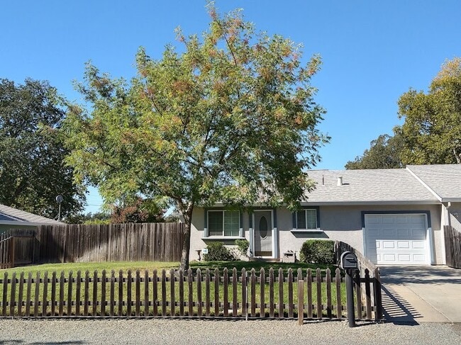 Primary Photo - 7817 Clearview Dr
