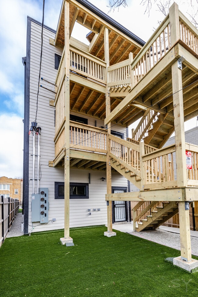 Building Photo - 3111 W Polk St