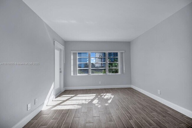 Building Photo - 4143 N Ocean Blvd