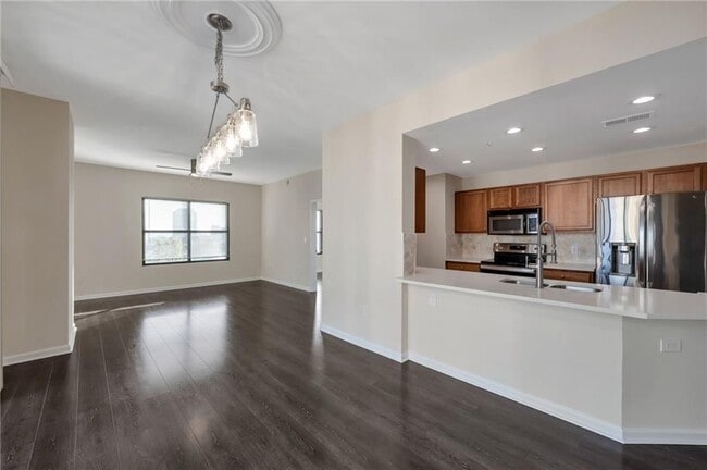 Building Photo - 3040 Peachtree Rd