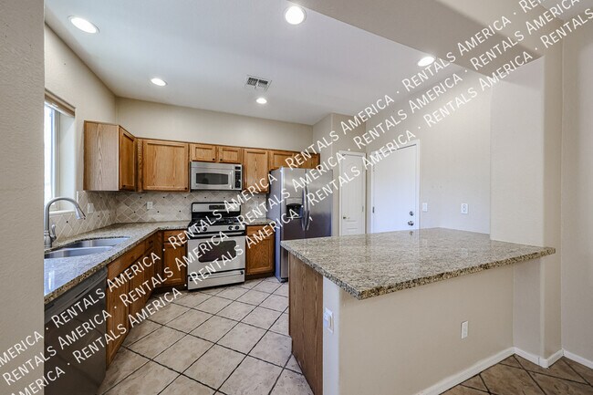 Building Photo - 869 E Waterview Pl