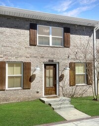 Building Photo - 218 N De Villiers St