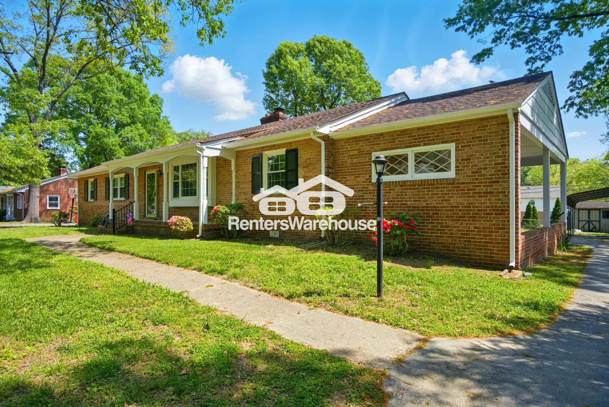 Building Photo - 4817 Stornoway Dr