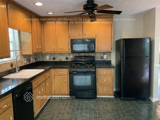 Building Photo - 1593 Kimberly Pl