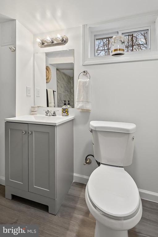 Building Photo - 30 N Athol Ave