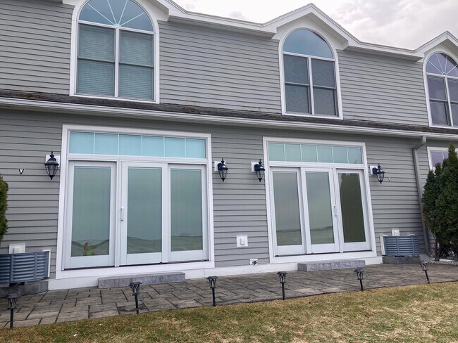 Building Photo - 38 Pebble Beach Rd