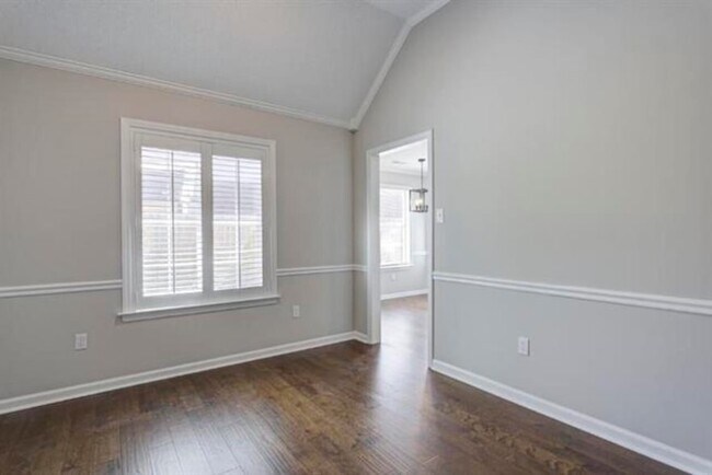 Building Photo - 6479 Stone Lake Dr