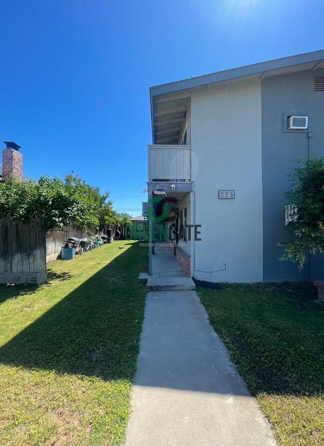 Building Photo - 325 W H St