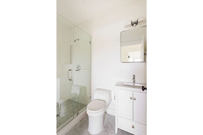 Building Photo - 5 Bed / 5 Bath Residence in Echo Park Now Available!