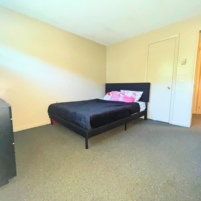 Building Photo - 537 Boswell Ave