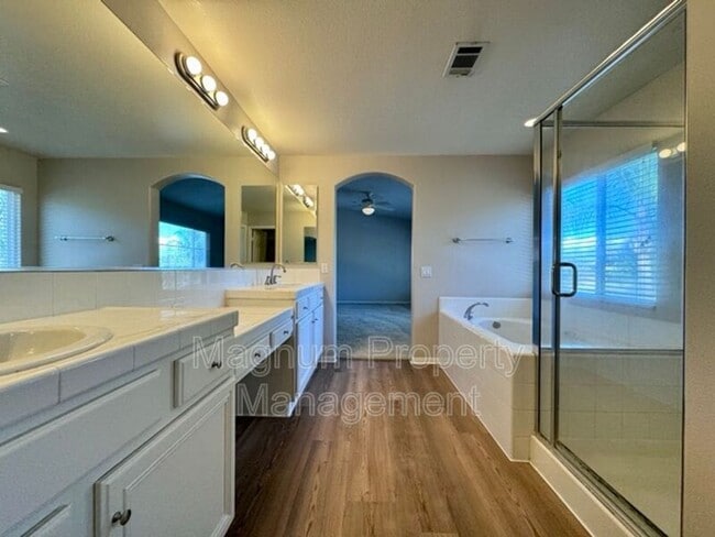 Building Photo - 30906 Crystalaire Dr