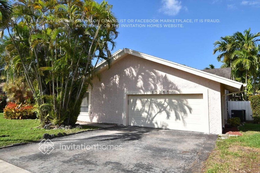 Building Photo - 13265 SW 96th Terrace