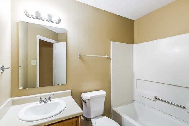 Building Photo - 2349 Providence Ct