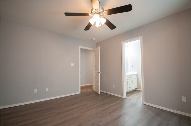 Building Photo - 4073 W Santa Maria Ln