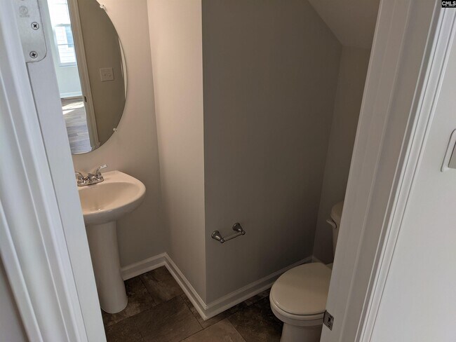 Building Photo - 531 Moresby Wy