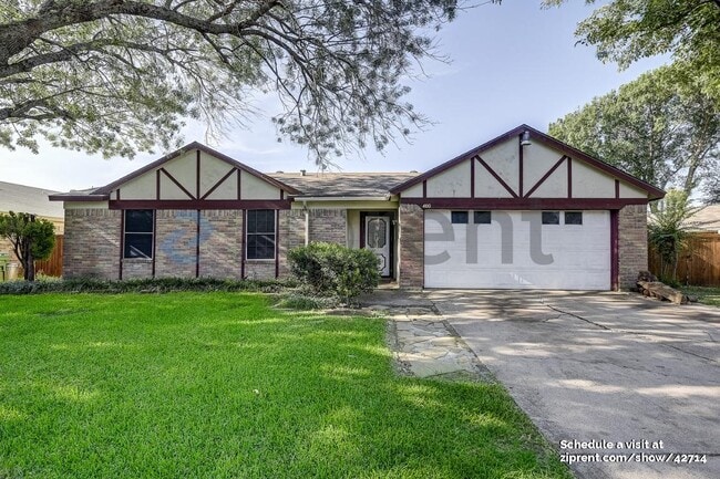 Primary Photo - 400 Royal Field Dr