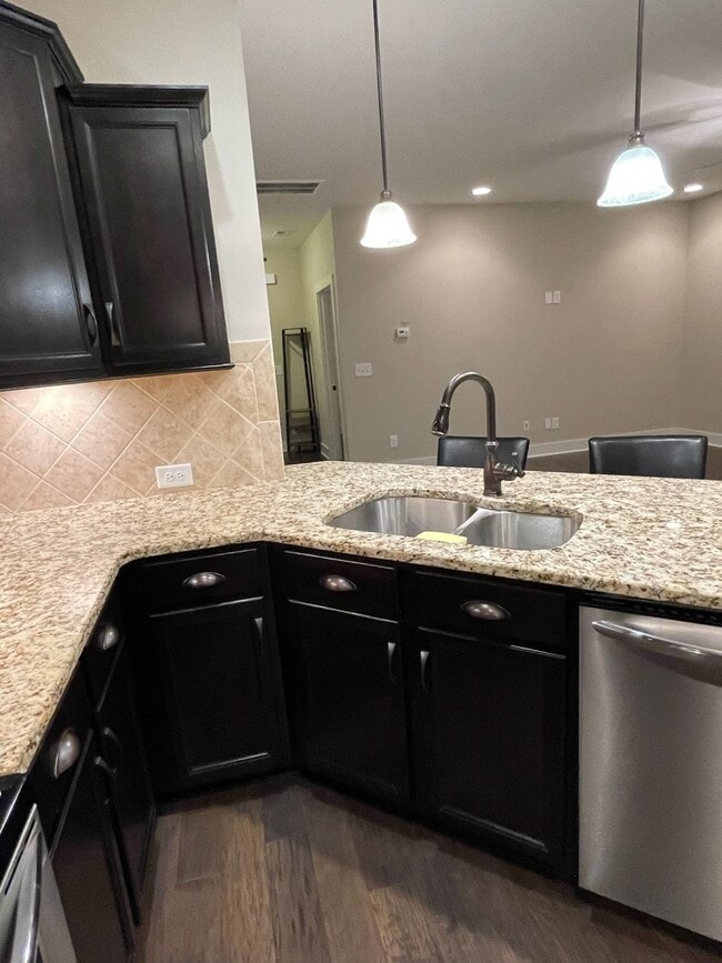 1 car garage with 2 additional back parking spaces - 1632 Shadow Green Dr