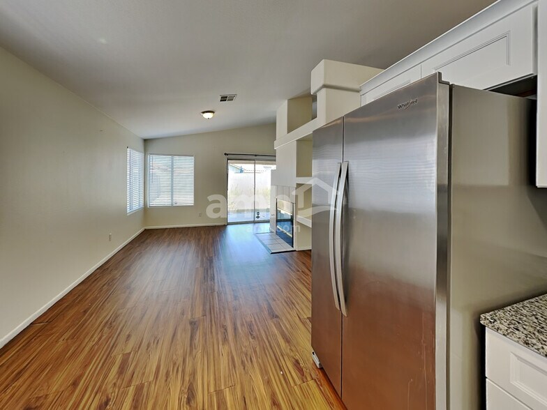 Building Photo - 9954 W Monterosa Ave