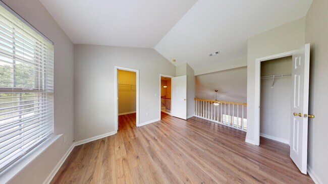 Building Photo - 10131 Ballyclare Ct