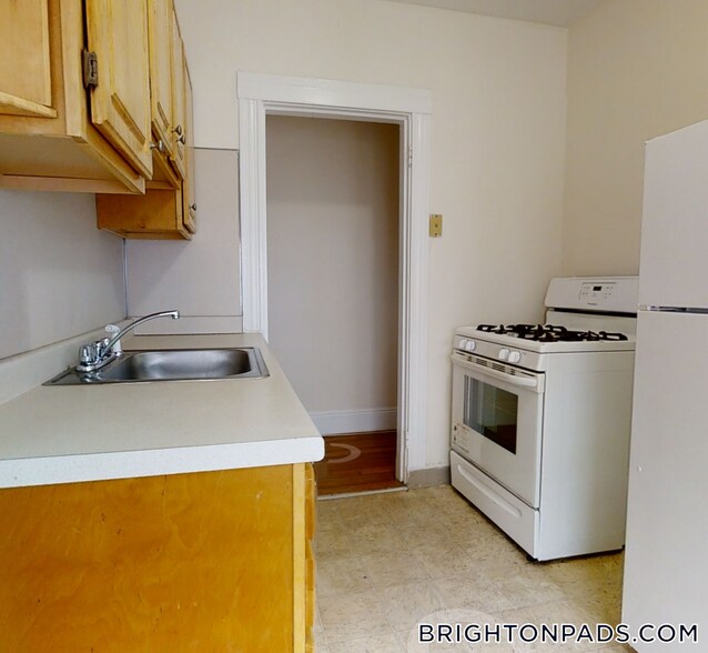 Building Photo - 135 Washington St