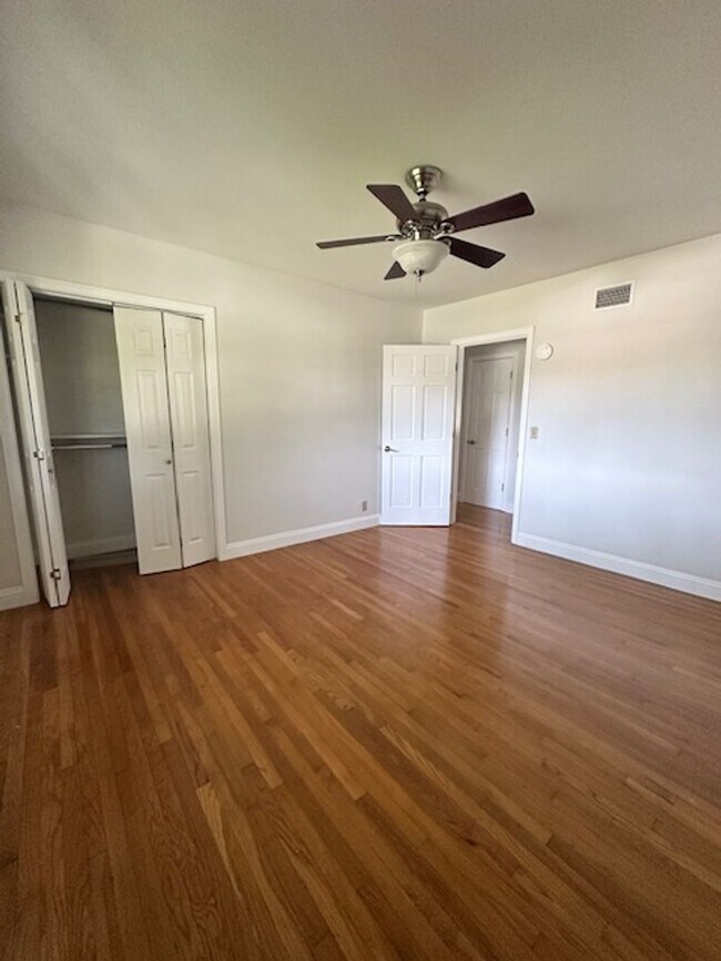 Building Photo - A True Gem in One of the Most Sought-After...