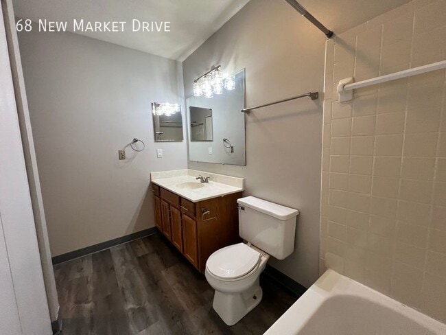 Building Photo - 68 New Market Dr